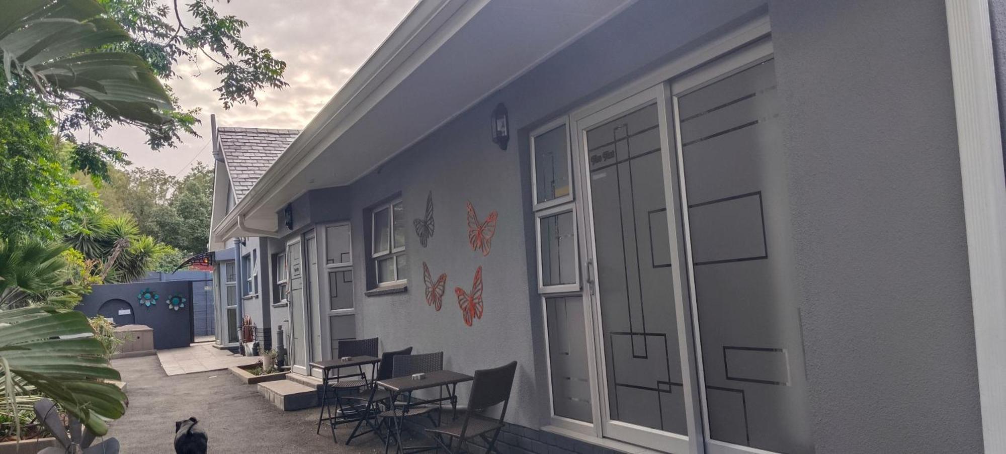 Utopia Guest House ألبرتون المظهر الخارجي الصورة