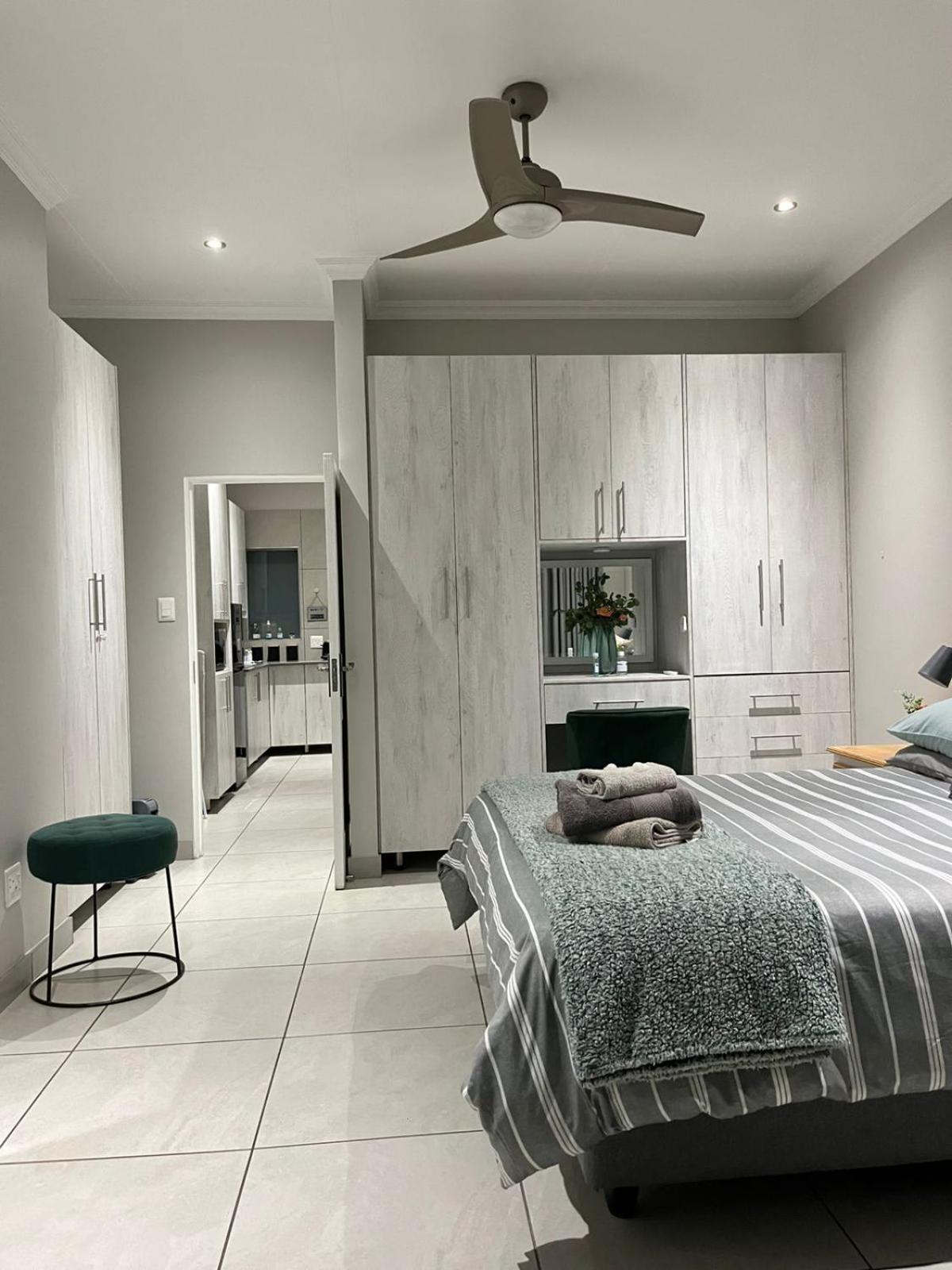 Utopia Guest House ألبرتون المظهر الخارجي الصورة