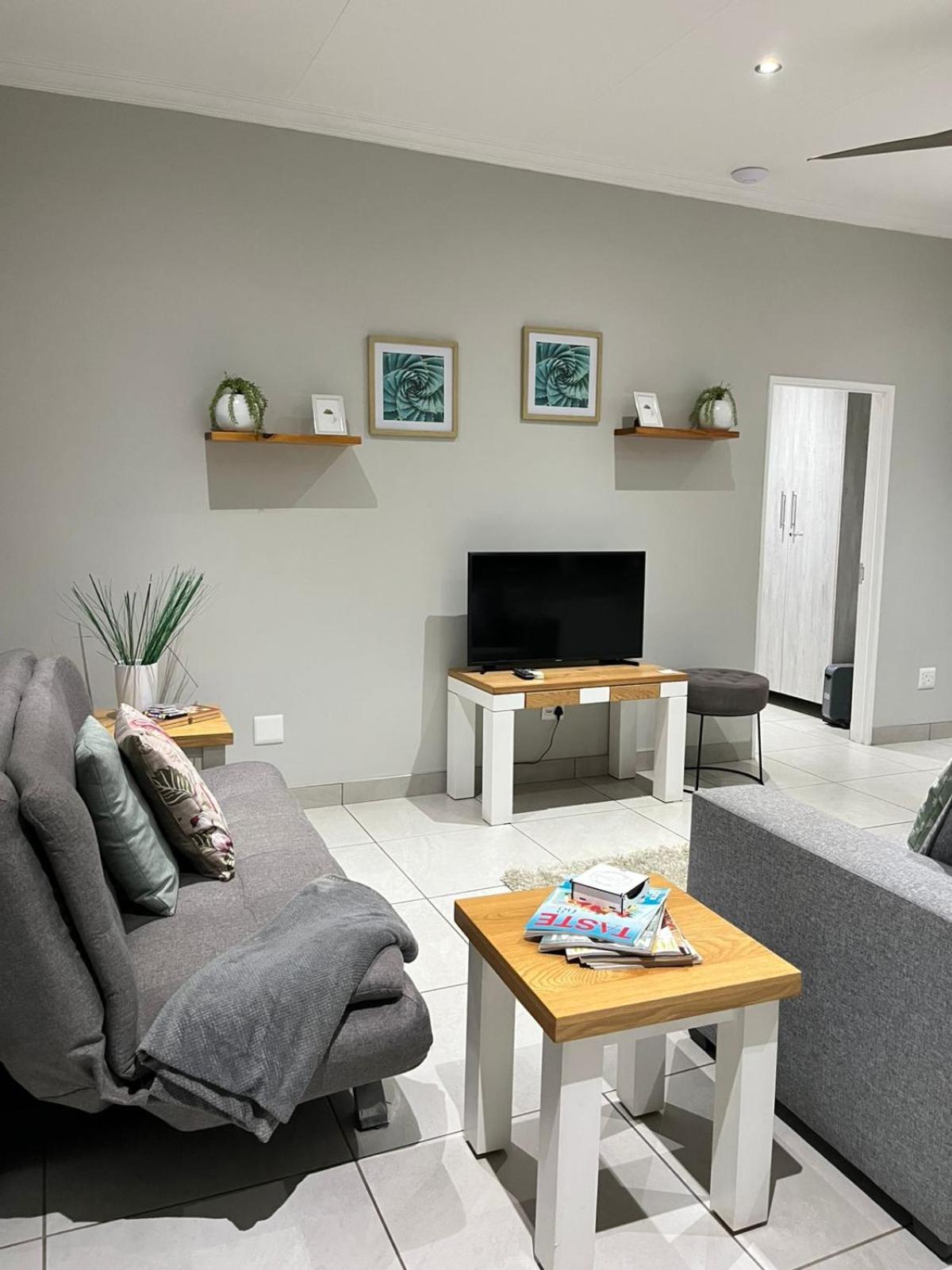 Utopia Guest House ألبرتون المظهر الخارجي الصورة